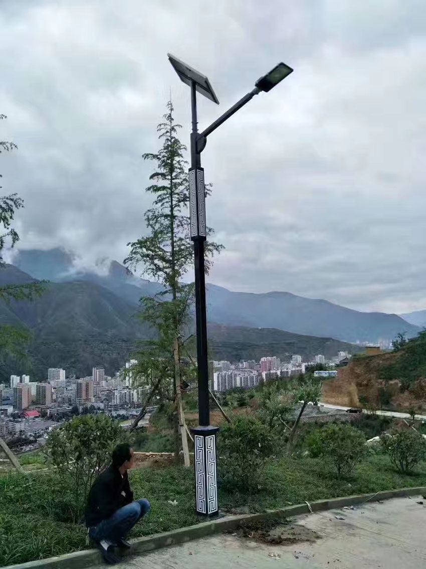 太陽(yáng)能路燈LRTYN006(凌潤(rùn)光電)